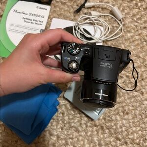 Canon Powershot Sx500 IS Point and shoot digital camera